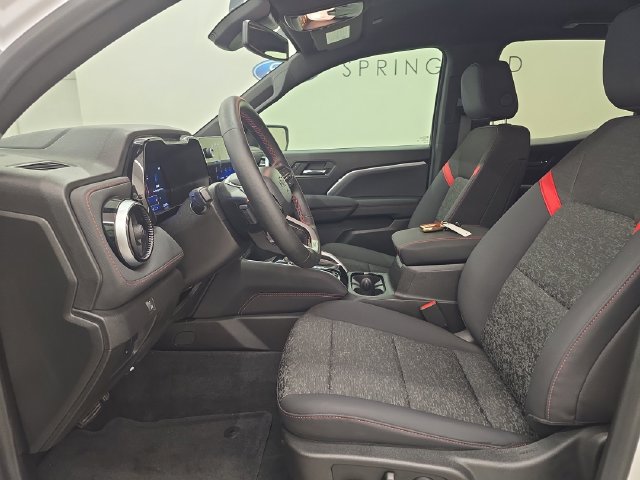 Used 2024 Chevrolet Colorado Z71 w/ Z71 Convenience Package 2 AWD/4WD image 22