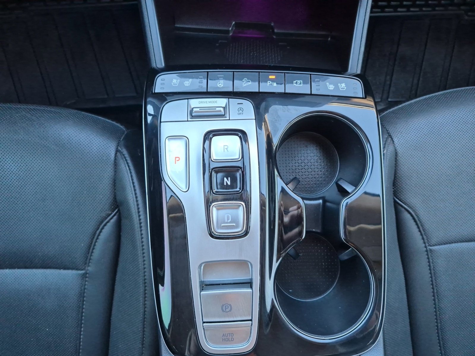 Used 2023 Hyundai Tucson Limited w/ Winter Package image 21