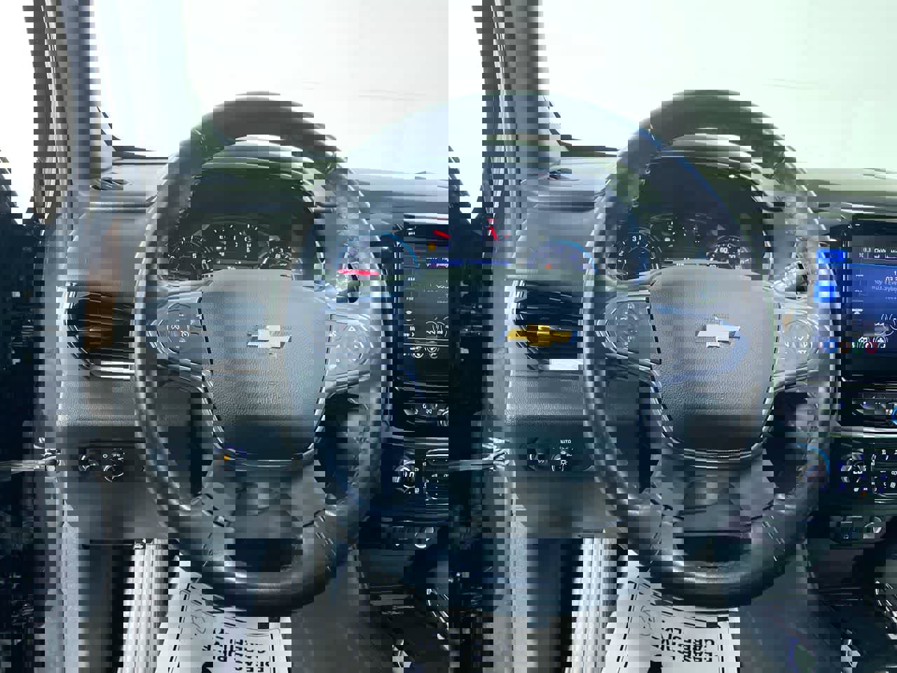 Used 2022 Chevrolet Traverse LT image 16