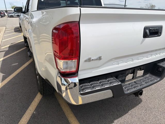 Used 2017 Toyota Tacoma SR5 w/ Tow Package image 7