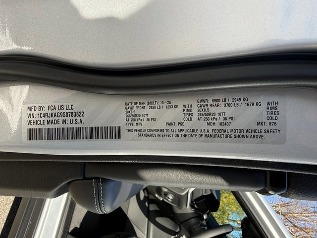 New 2025 Jeep Grand Cherokee L Altitude AWD/4WD image 39