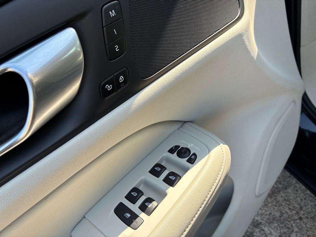 Used 2024 Volvo S60 B5 Core image 11