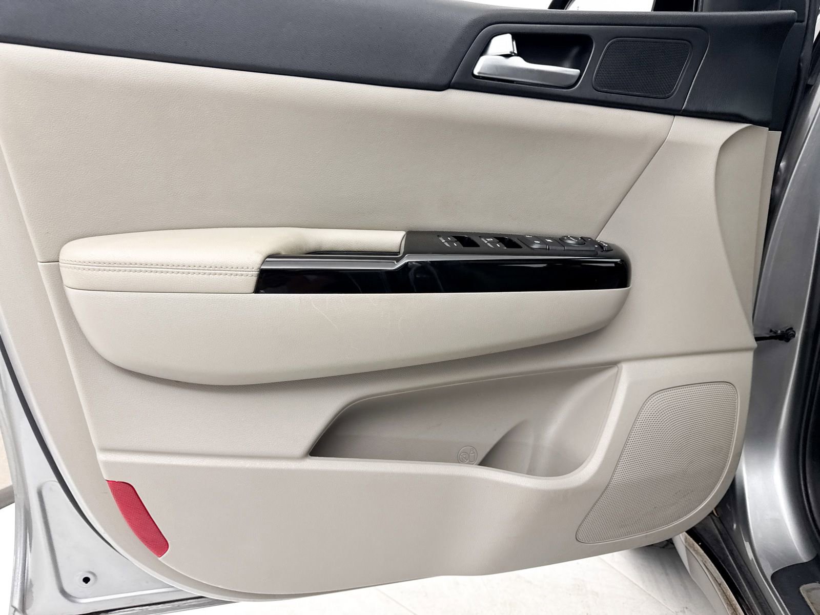 Used 2020 Kia Sportage S w/ S Premium Package image 31