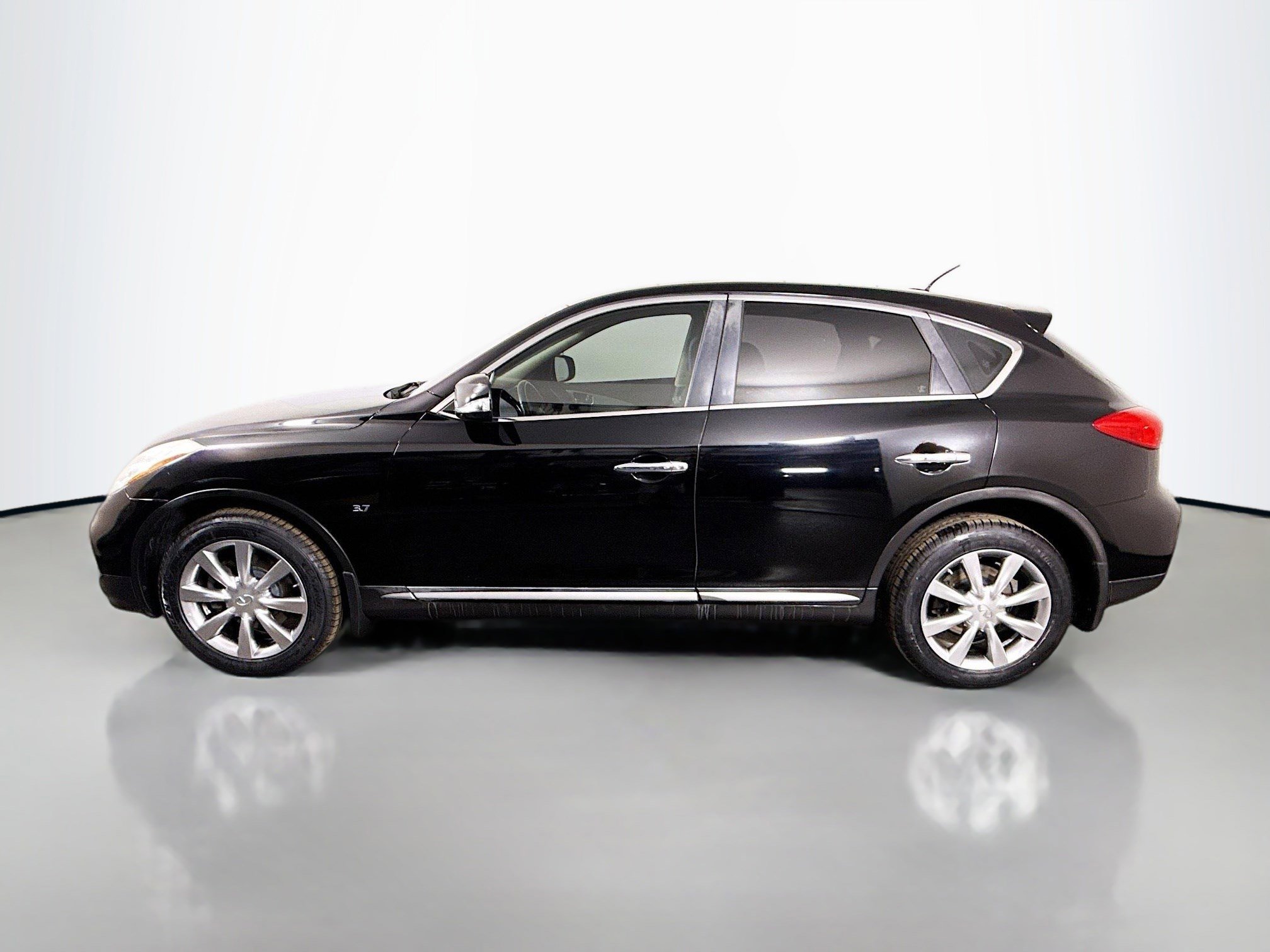 Used 2017 INFINITI QX50 2WD image 6