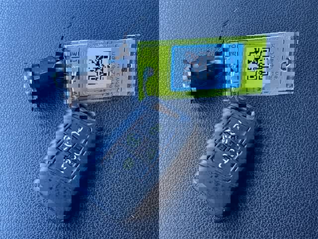 Used 2023 Volkswagen Atlas Cross Sport SEL R-Line image 38