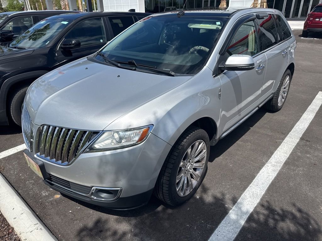Used 2014 Lincoln MKX FWD w/ Equipment Group 102A image 1