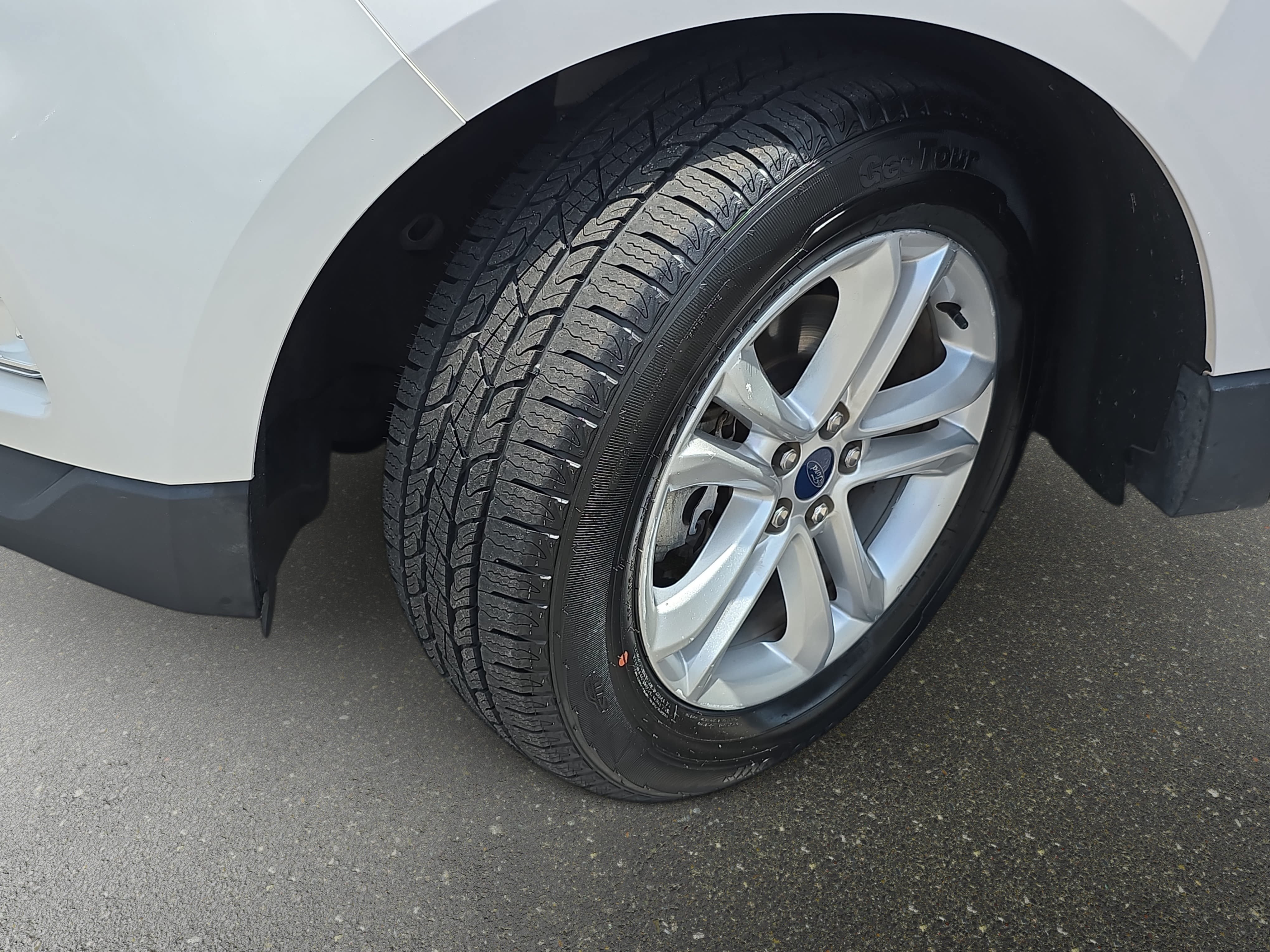 Used 2019 Ford Edge SEL w/ Equipment Group 201A FWD image 32