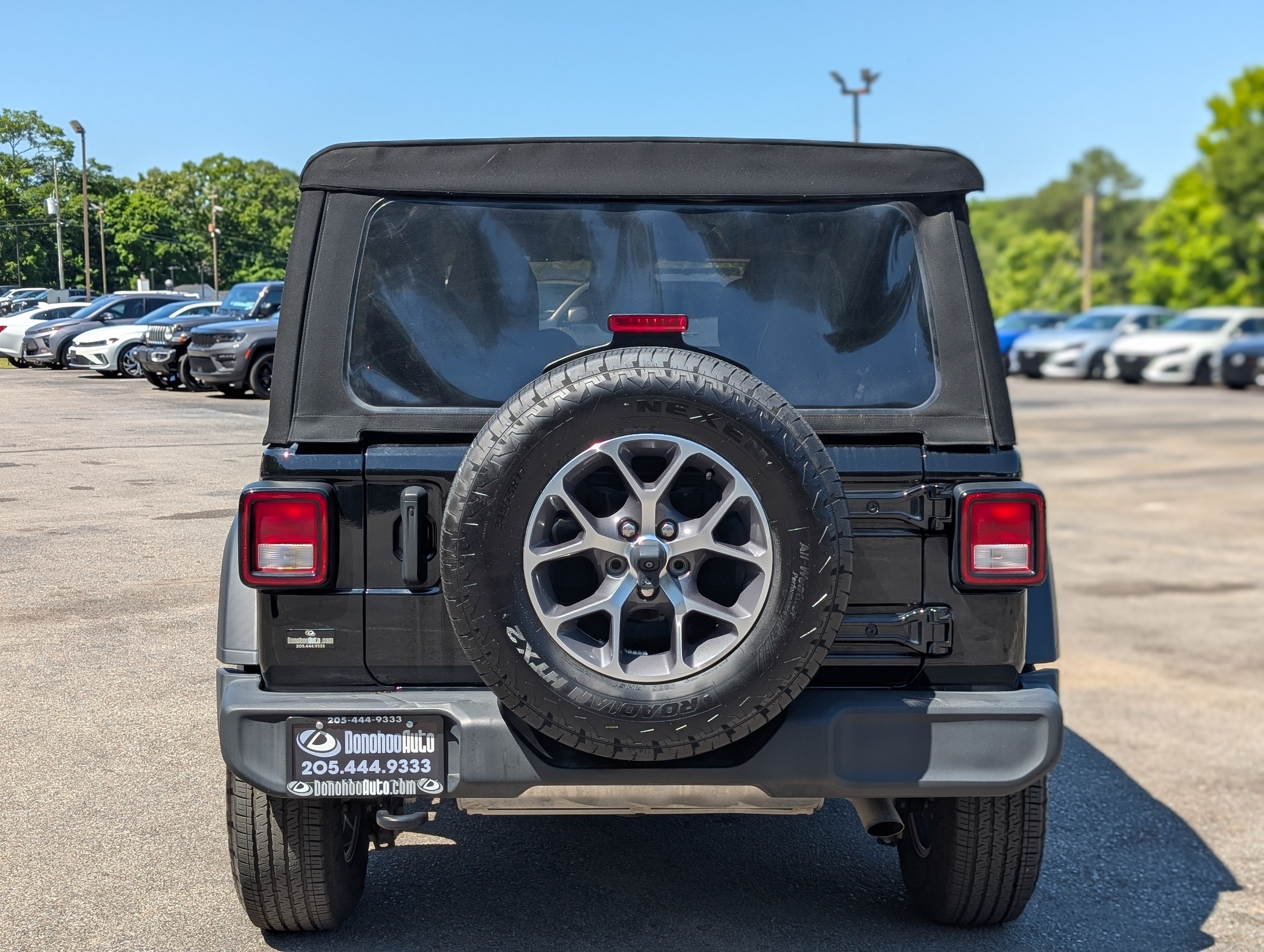 Used 2024 Jeep Wrangler Unlimited Sport AWD/4WD image 8
