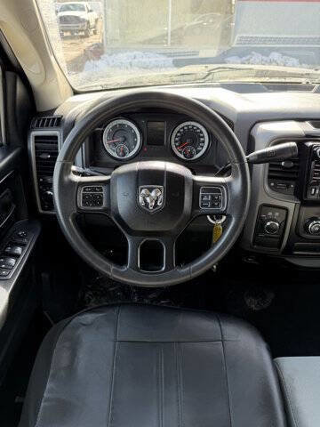 Used 2018 RAM 1500 ST w/ SXT Appearance Group image 14
