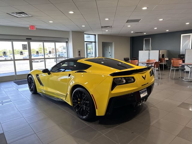 Used 2019 Chevrolet Corvette Z06 RWD image 3
