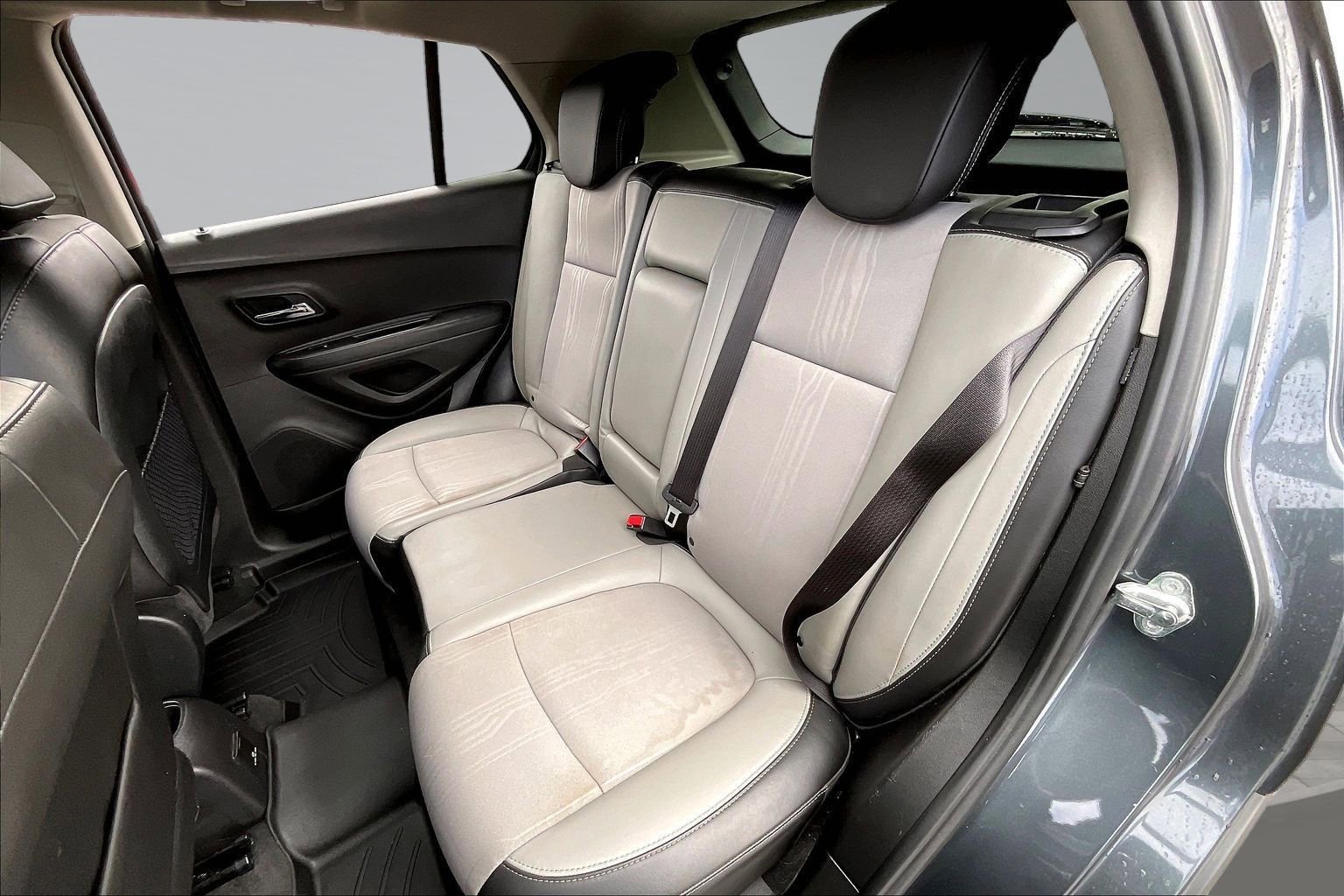 Used 2016 Chevrolet Trax LT w/ LT Sun and Sound Package image 26