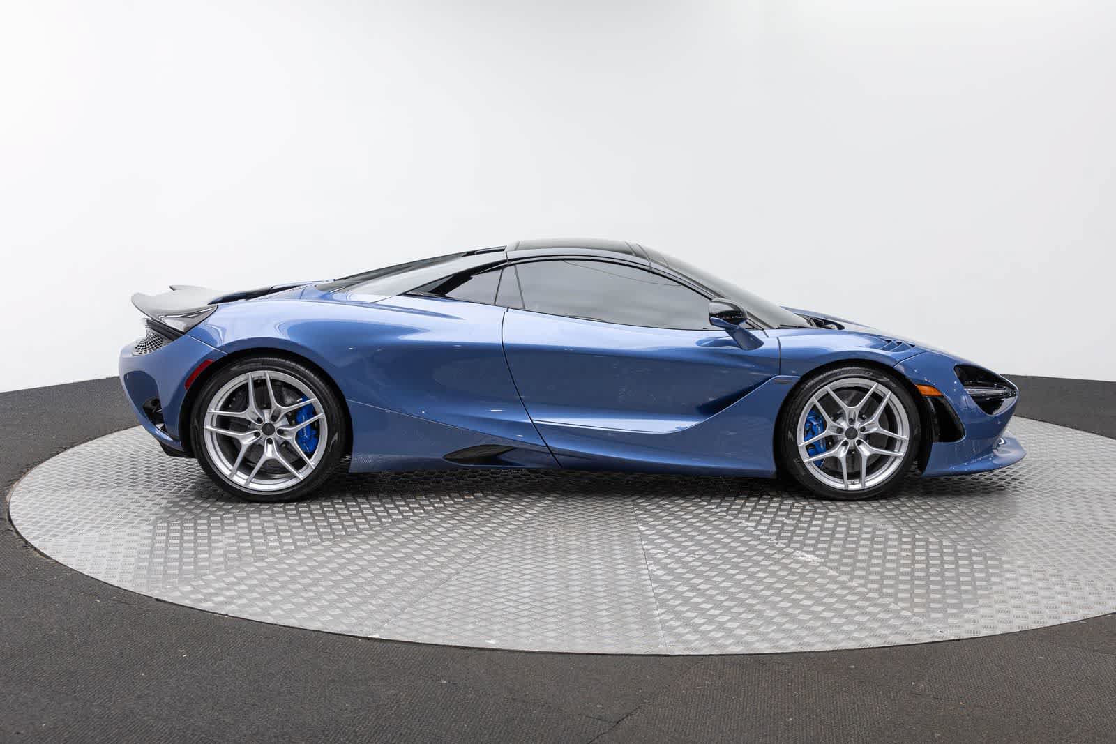 Used 2026 McLaren 750S Spider RWD image 44