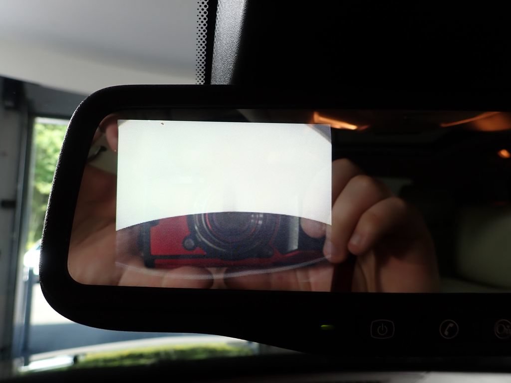 Used 2011 Cadillac SRX Luxury FWD image 3