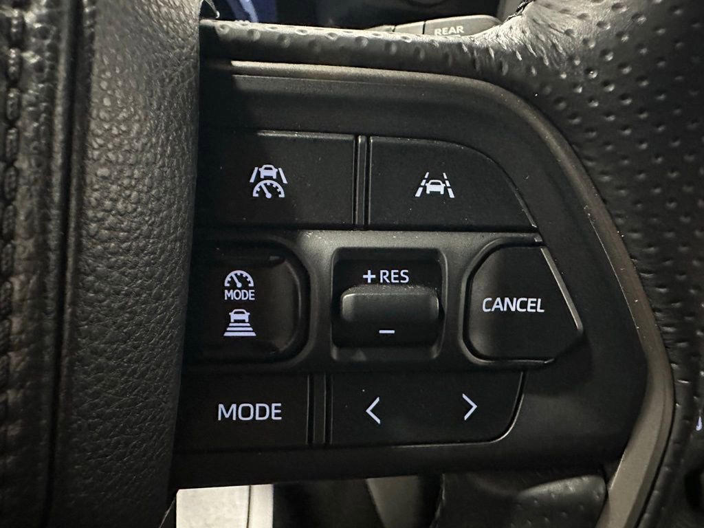 Used 2025 Toyota 4Runner TRD Sport AWD/4WD image 18