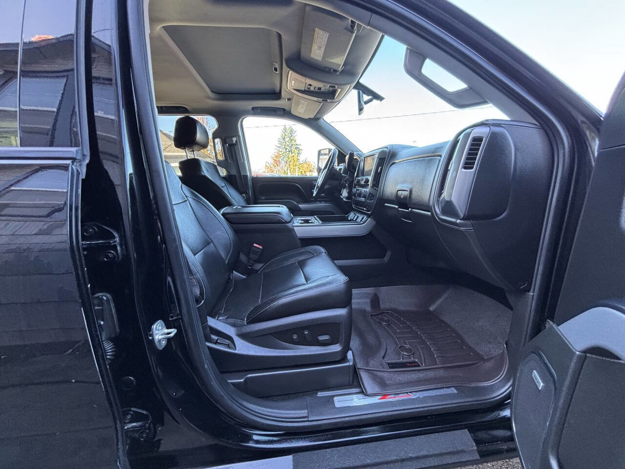 Used 2014 Chevrolet Silverado 1500 LTZ Z71 image 16