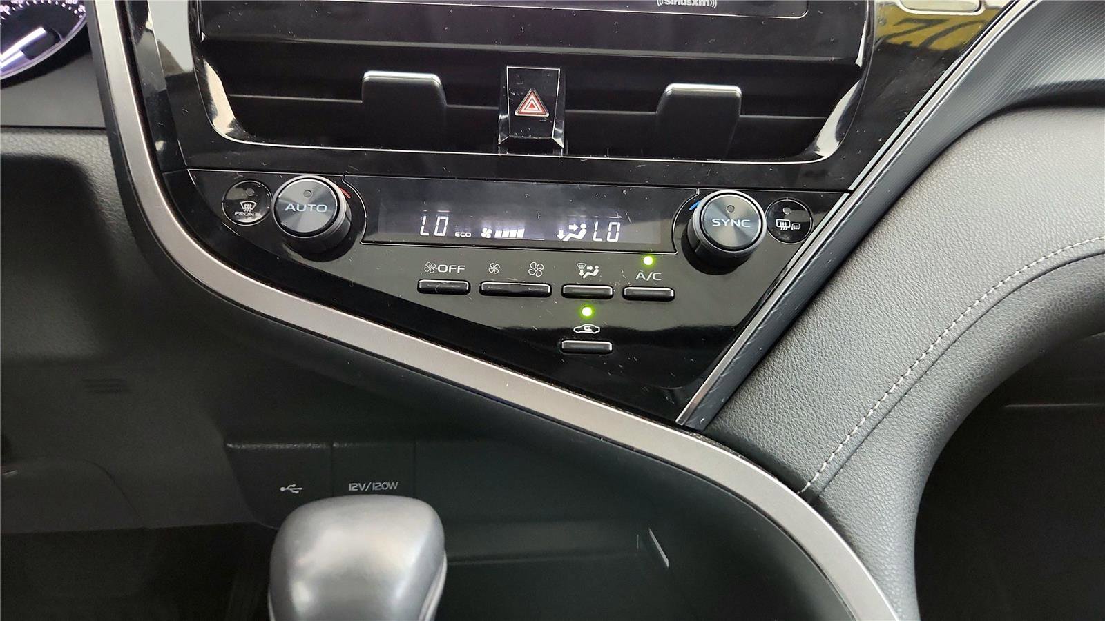 Used 2023 Toyota Camry SE image 31