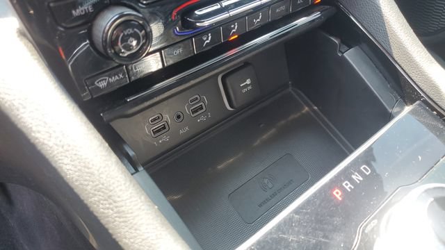 Used 2023 Jeep Grand Cherokee Laredo w/ Luxury Tech Group I AWD/4WD image 15