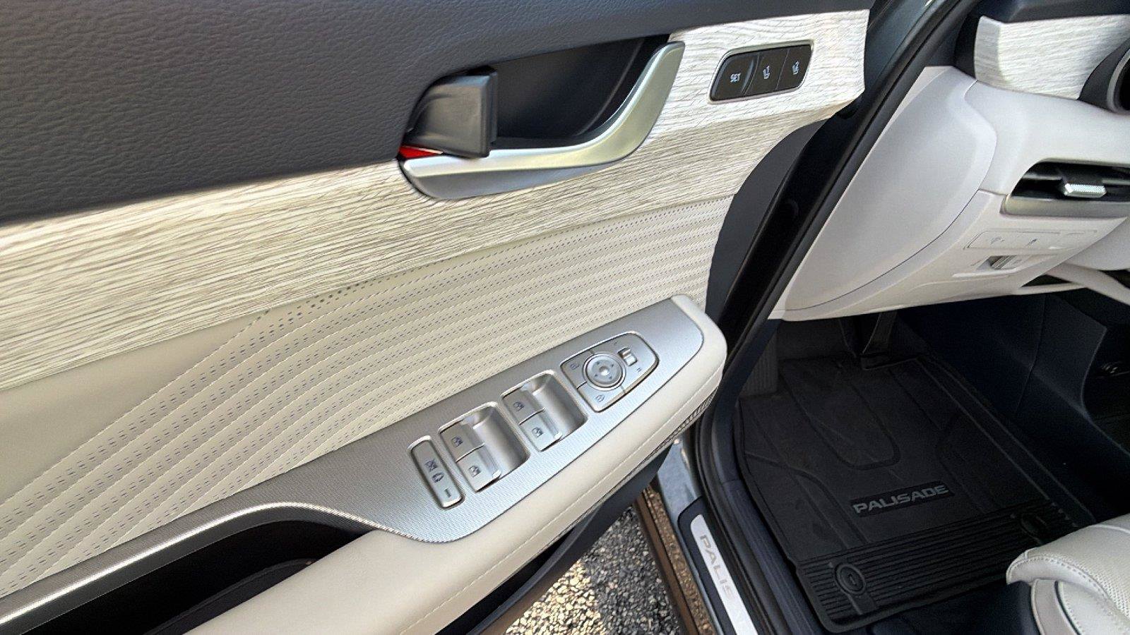 Used 2025 Hyundai Palisade Calligraphy FWD image 15