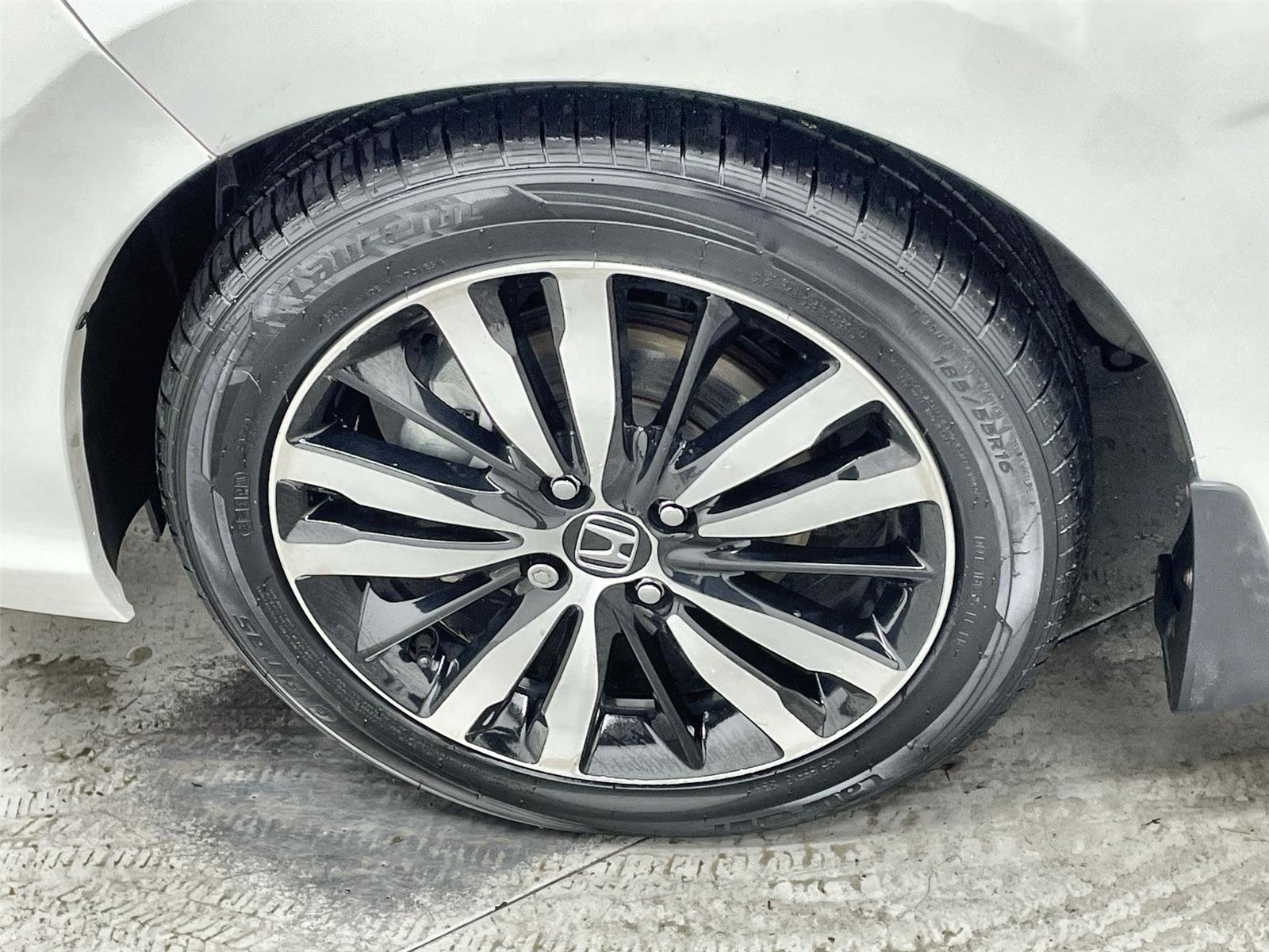 Used 2018 Honda Fit EX-L image 10