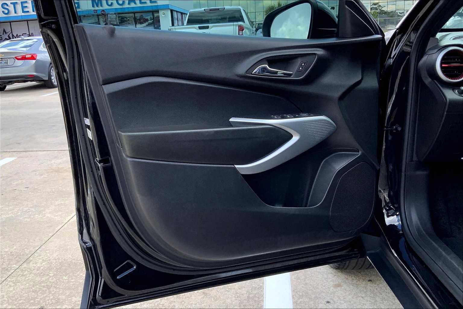 Certified 2024 Chevrolet Trax RS image 20