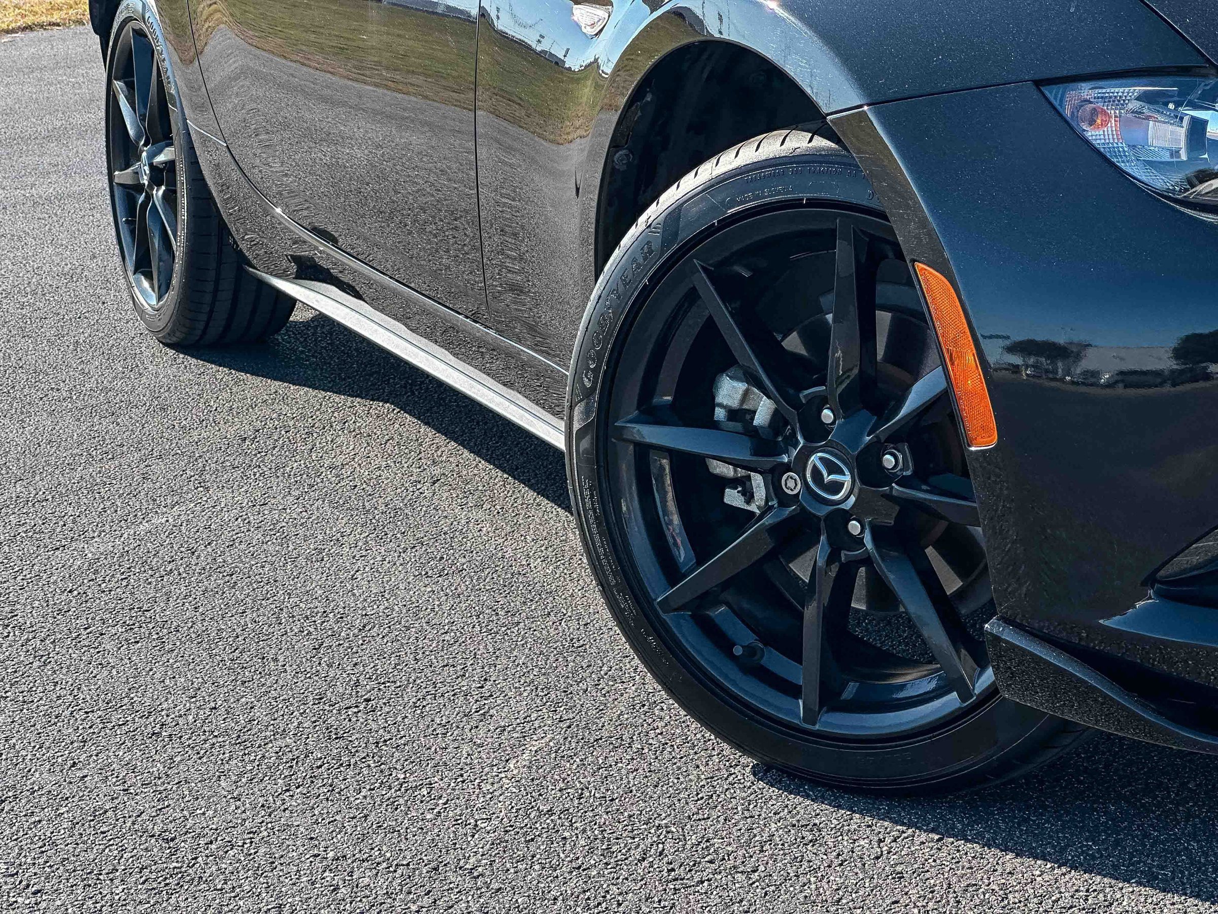 Used 2021 MAZDA MX-5 Miata RF Club image 3