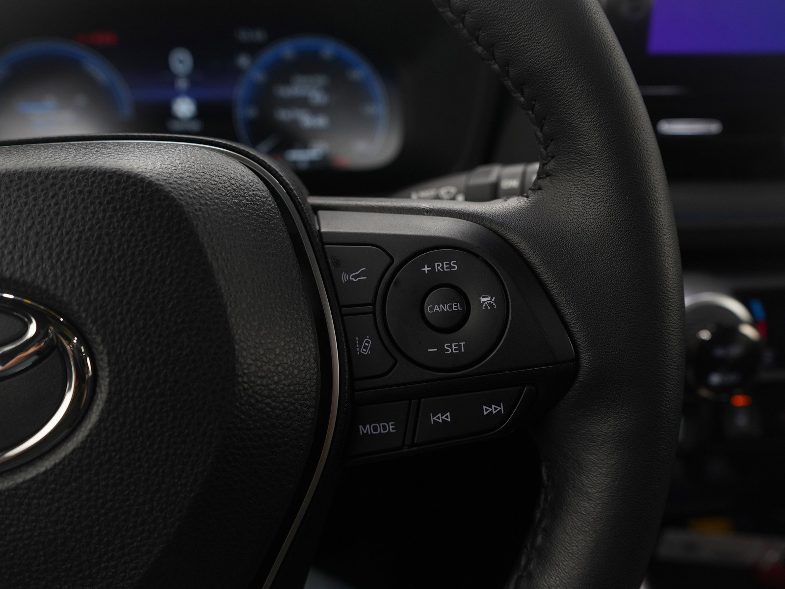 Used 2024 Toyota RAV4 XSE w/ Advanced Technology Package image 27