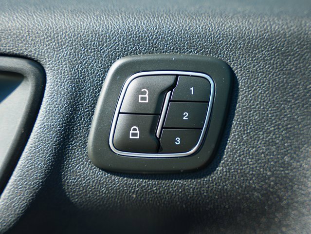 Used 2022 Ford Escape SEL w/ Technology Package image 29