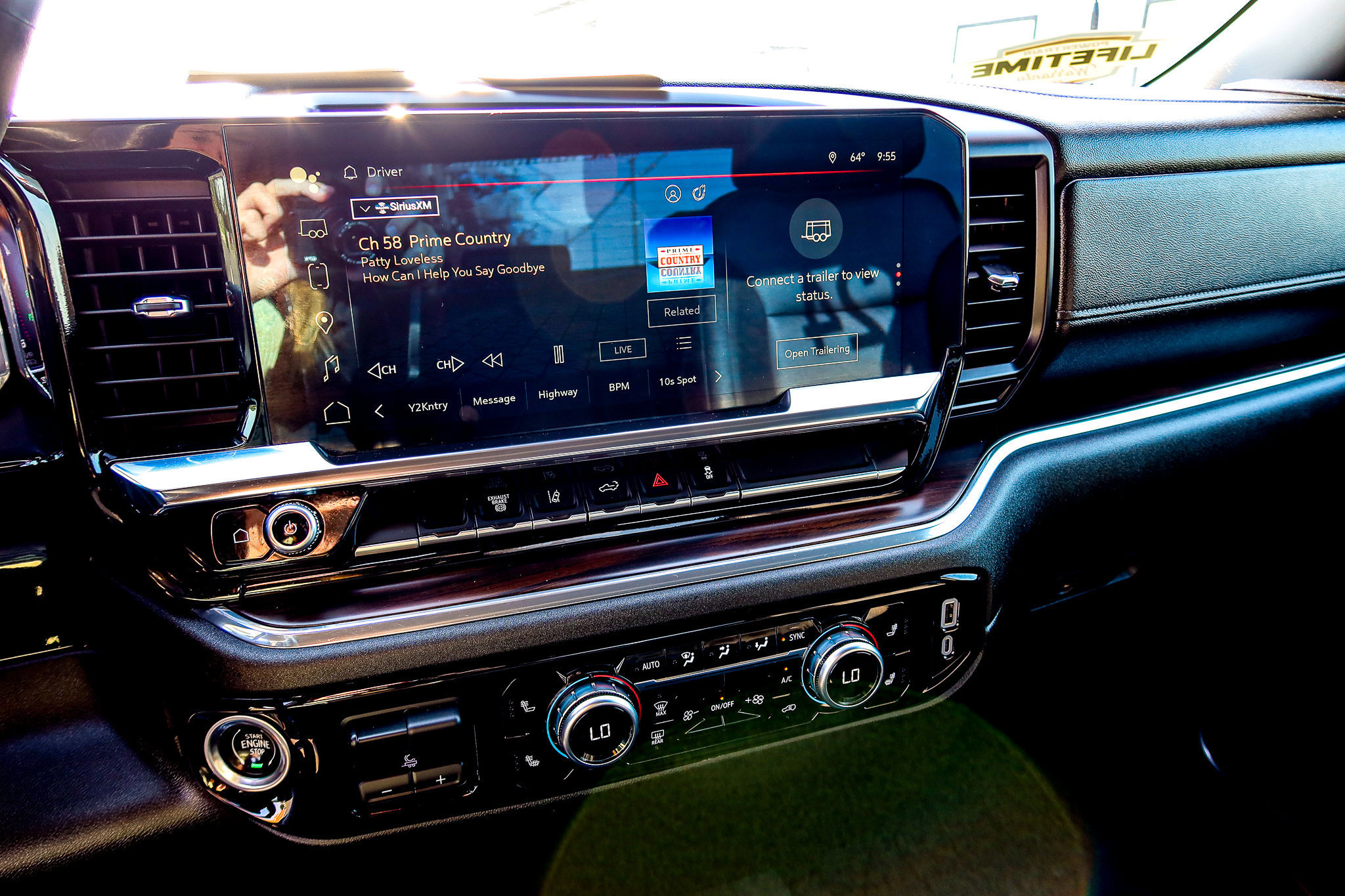 Used 2024 GMC Sierra 3500 SLT AWD/4WD image 19