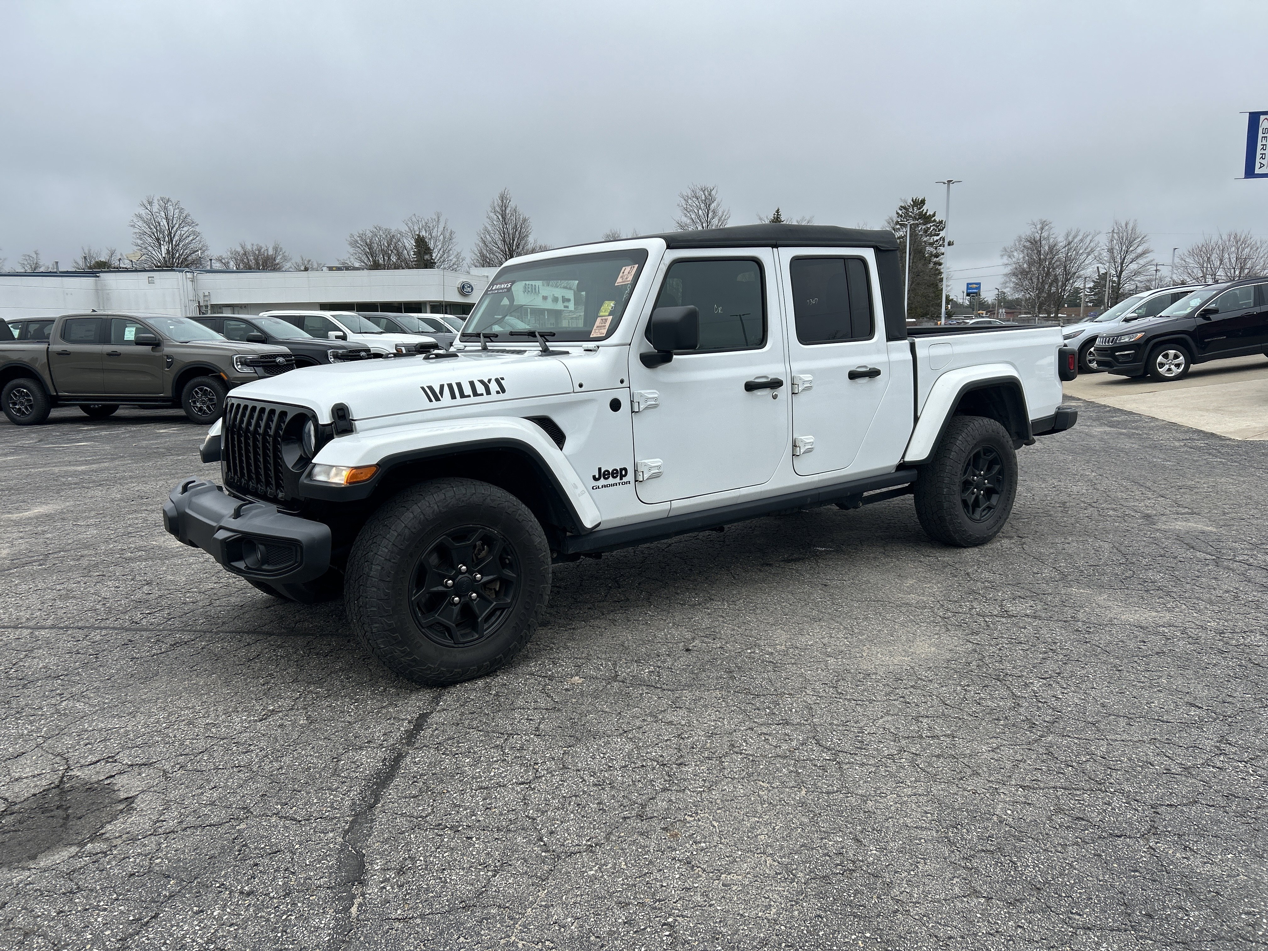 Used 2021 Jeep Gladiator Willys AWD/4WD image 8
