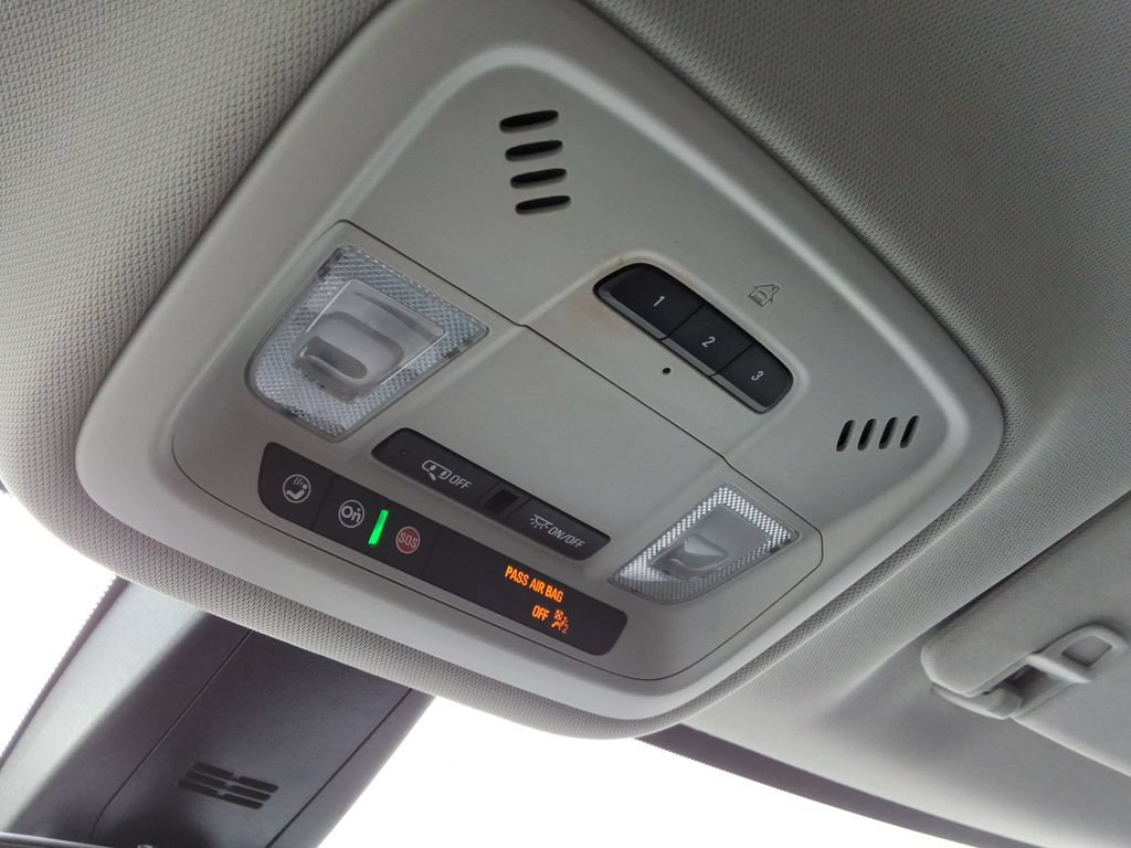 Certified 2020 Chevrolet Traverse LT w/ LT Premium Package FWD image 36