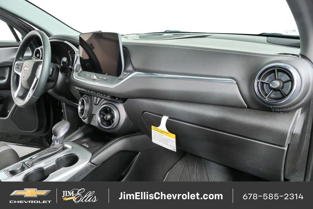 New 2026 Chevrolet Blazer LT w/ Convenience Package FWD image 23
