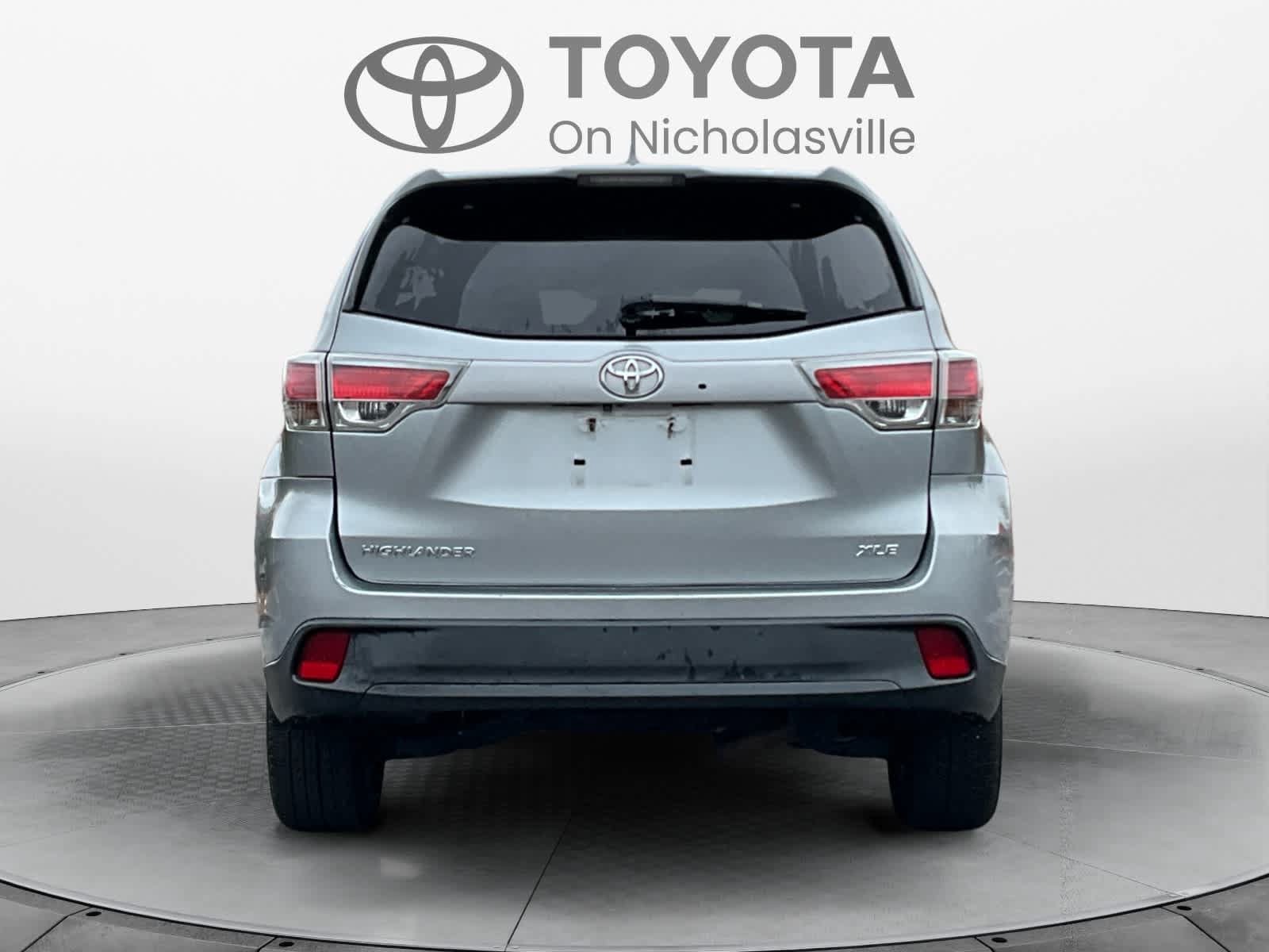 Used 2015 Toyota Highlander XLE FWD image 4
