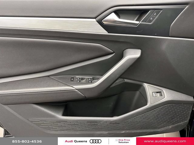 Used 2025 Volkswagen Jetta Sport FWD image 13
