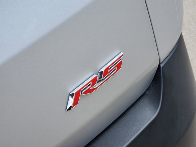 Used 2021 Chevrolet Traverse RS w/ LPO, Floor Liner Package FWD image 9