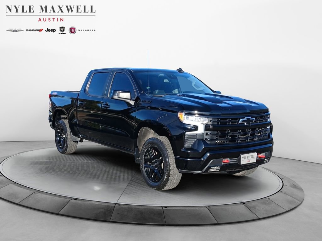 Used 2023 Chevrolet Silverado 1500 LT Trail Boss w/ Convenience Package II image 2