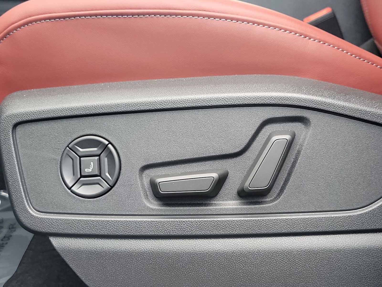 New 2026 Audi SQ5 Premium Plus AWD/4WD image 16