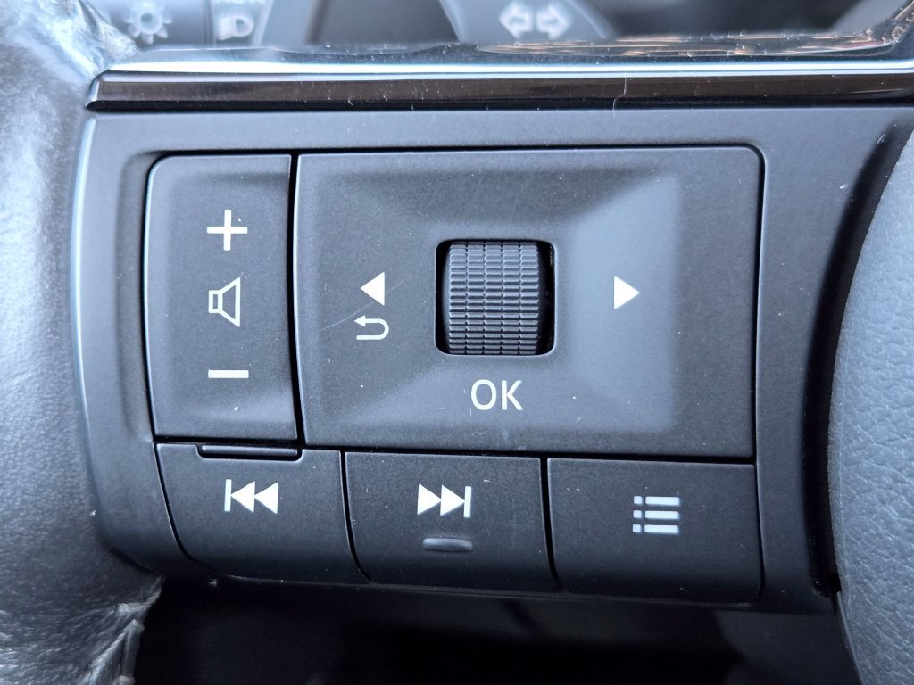 Used 2023 Nissan Rogue SL w/ SL Premium Package AWD/4WD image 18