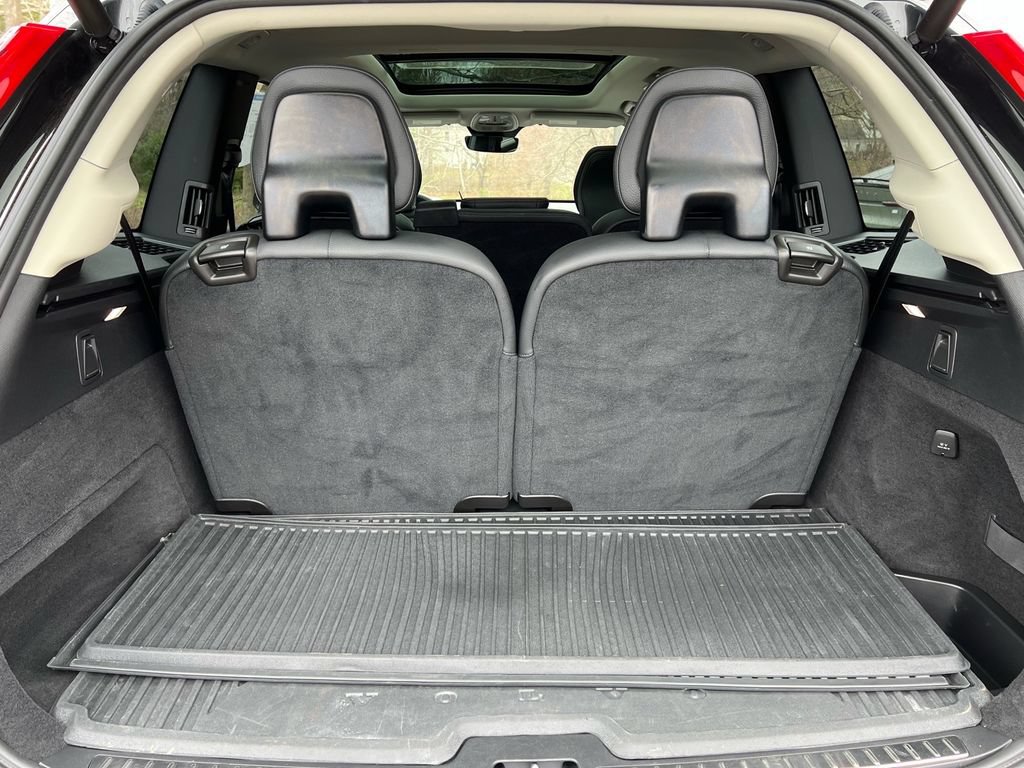 Certified 2025 Volvo XC90 T8 Core w/ Protection Package Premier AWD/4WD image 25
