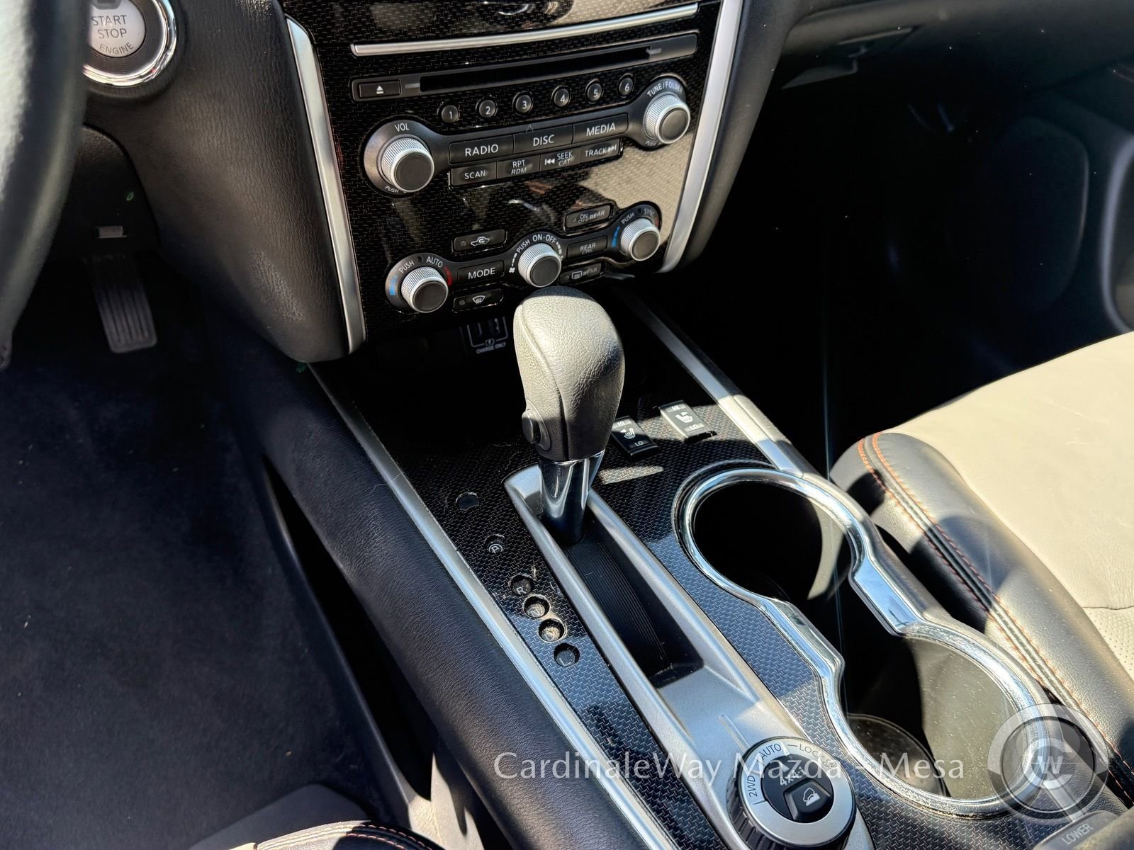 Used 2020 Nissan Pathfinder SL image 12