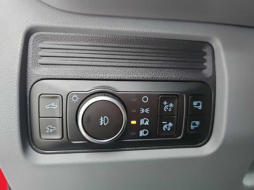 New 2026 Ford F250 XLT w/ XLT Premium Package image 22