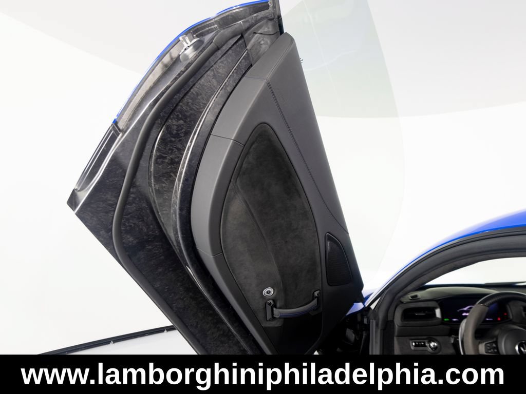 Used 2022 Maserati MC20 Coupe RWD image 9