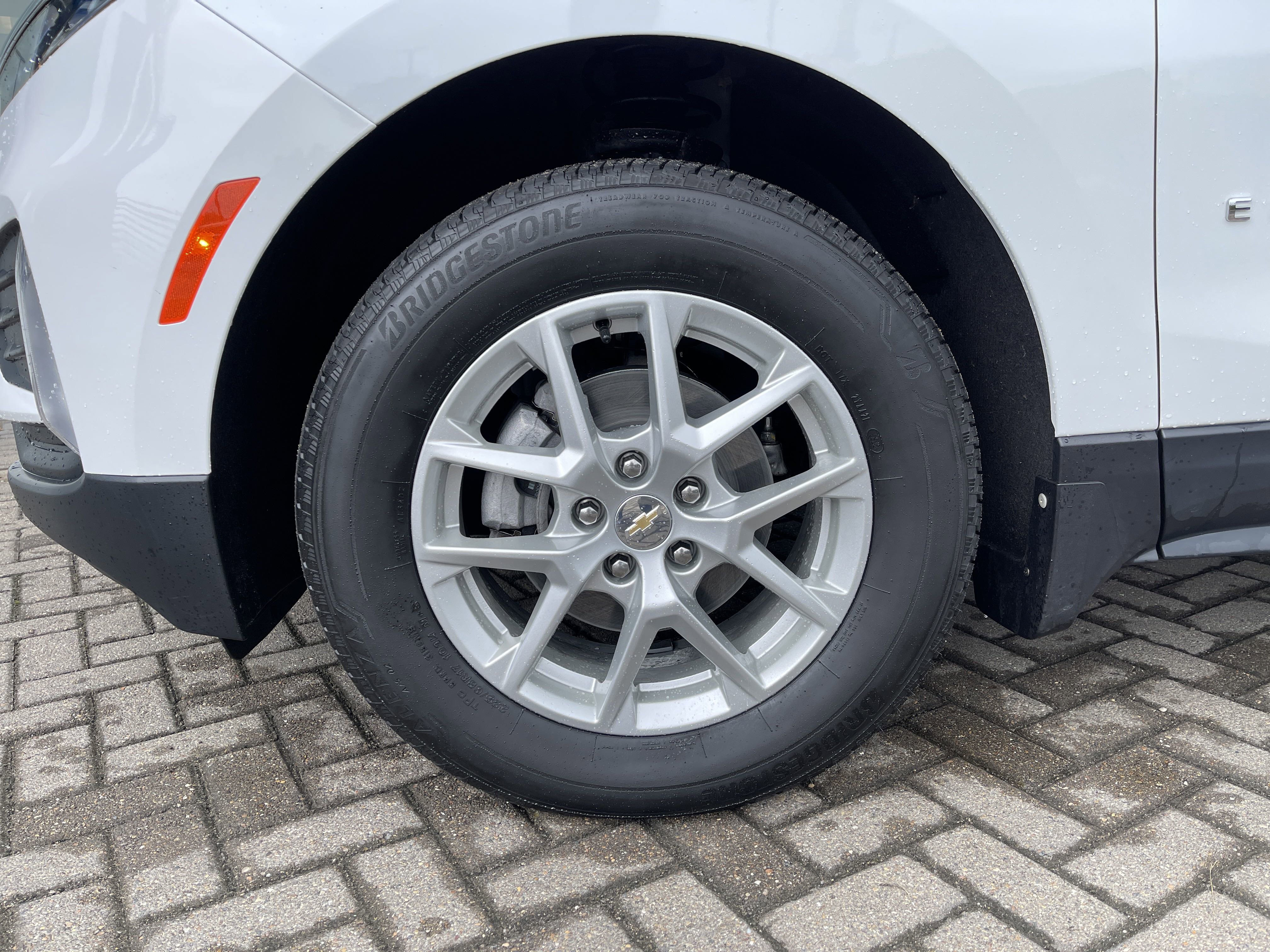 Used 2023 Chevrolet Equinox LT image 11