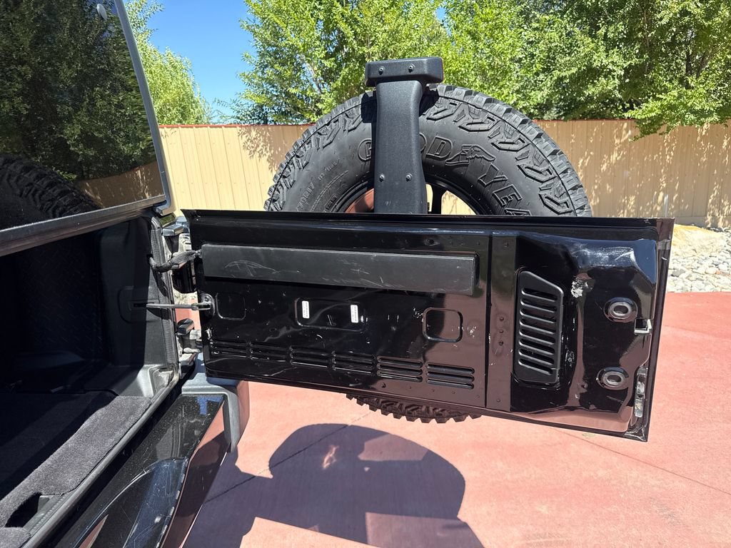 Used 2017 Jeep Wrangler Sahara AWD/4WD image 20