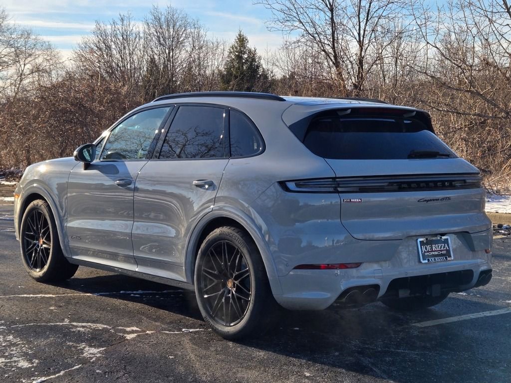 New 2026 Porsche Cayenne GTS image 3