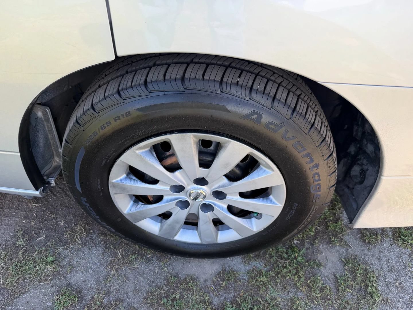 Used 2013 Nissan Quest S FWD image 28