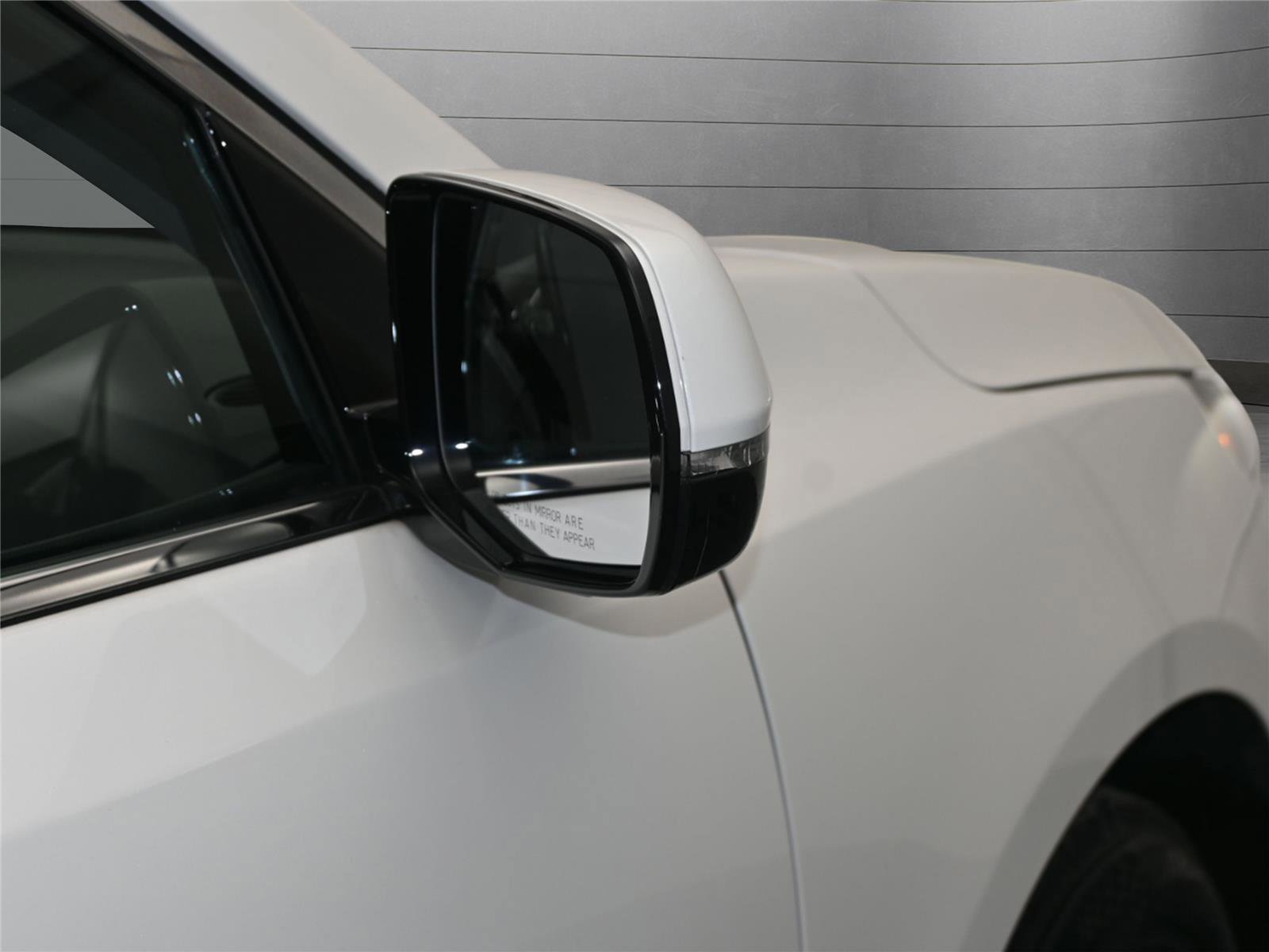 Used 2019 Acura MDX SH-AWD image 16