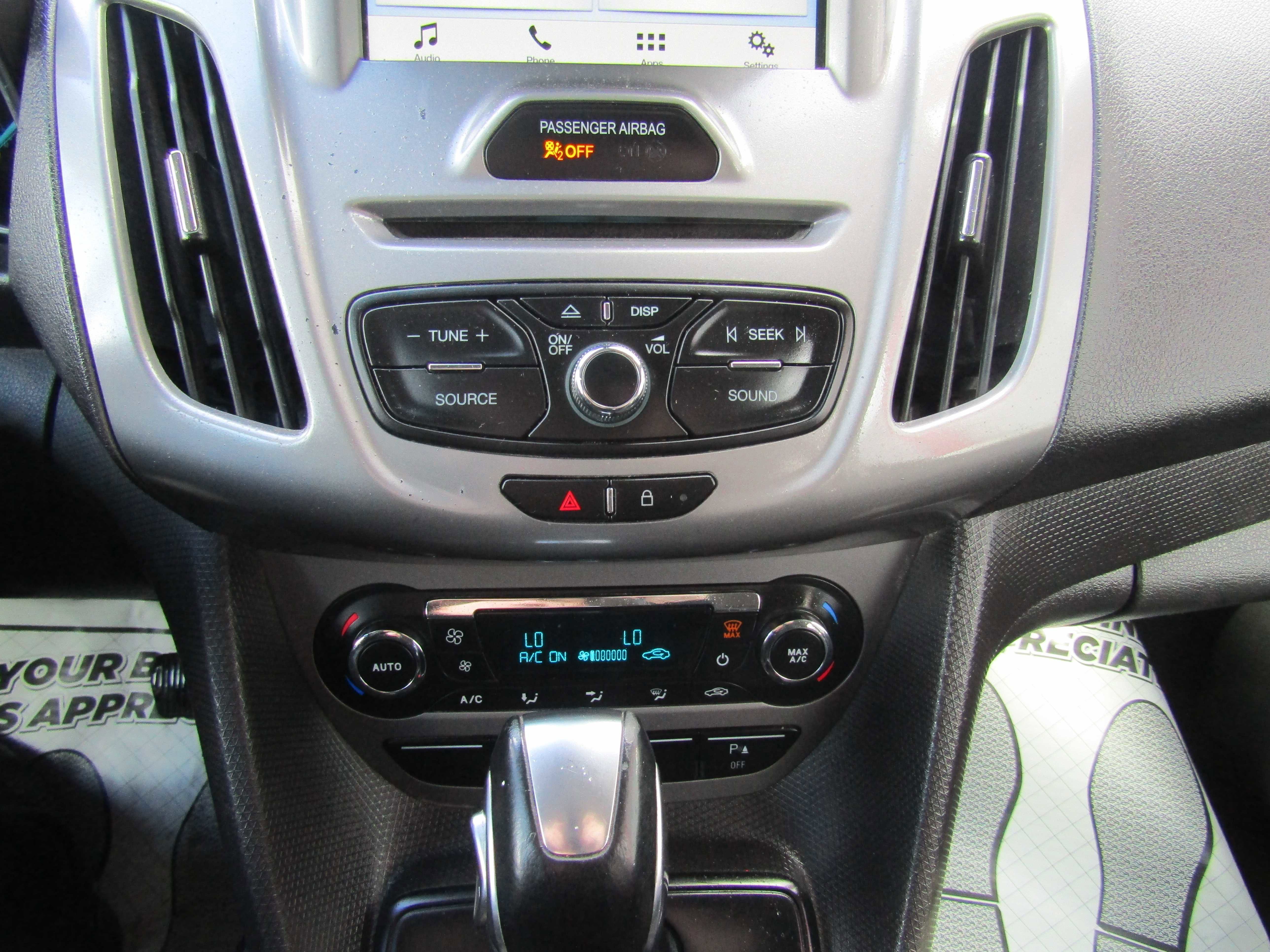 Used 2018 Ford Transit Connect XLT image 17