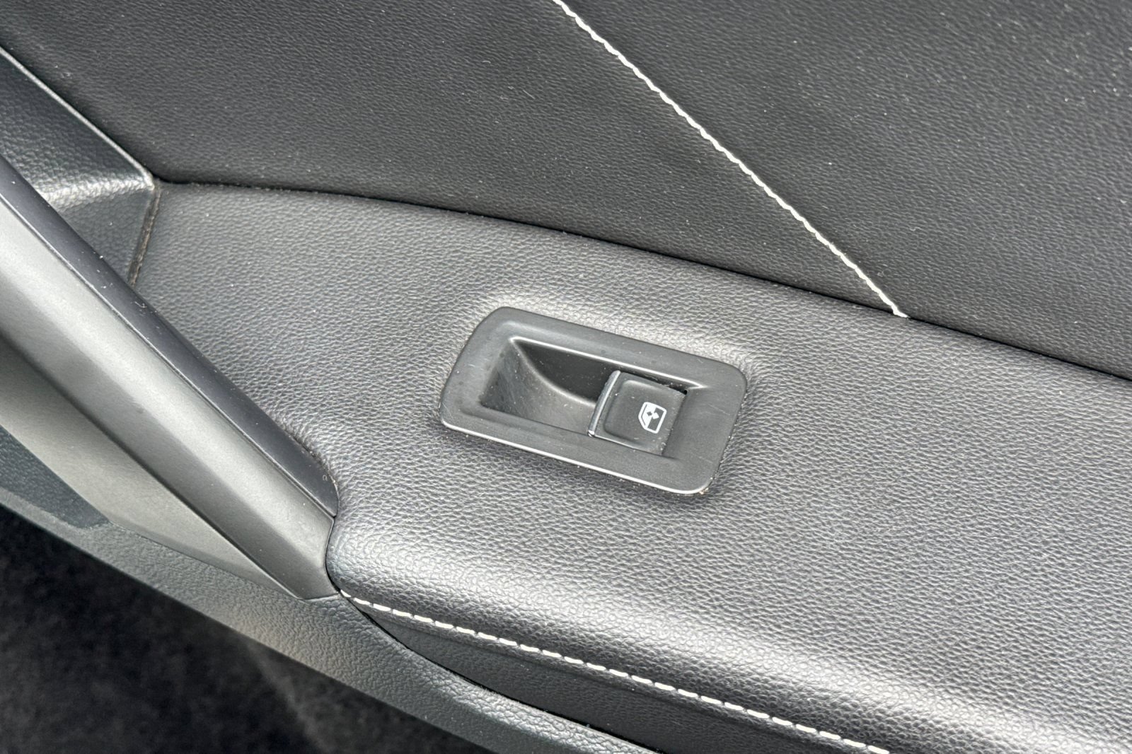 Used 2024 Volkswagen Tiguan Wolfsburg Edition FWD image 20