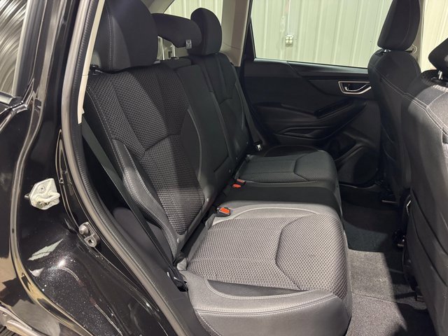 Used 2022 Subaru Forester Premium image 27