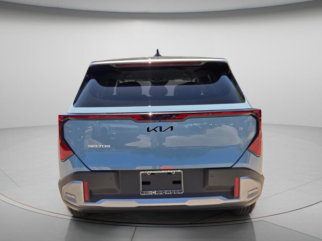 New 2027 Kia Seltos S FWD image 4